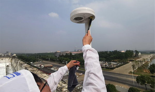 大气电场仪探头清洁